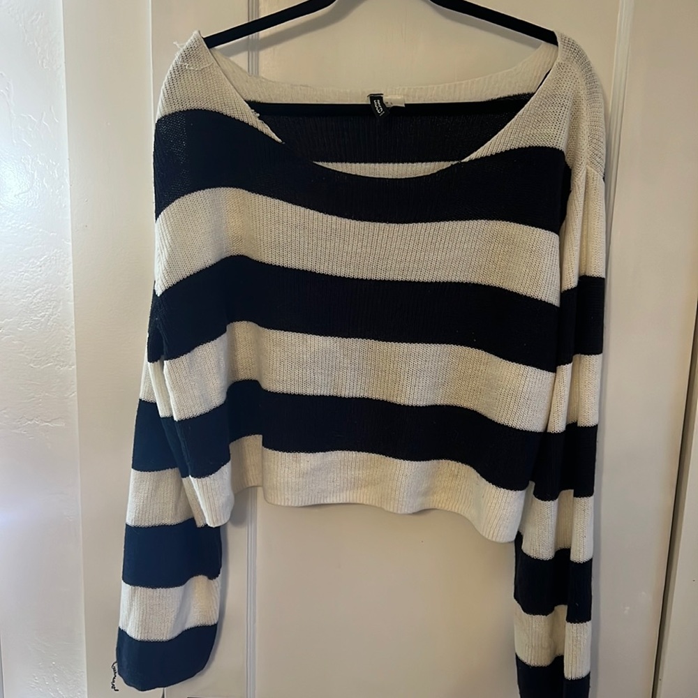 Crop sweater
